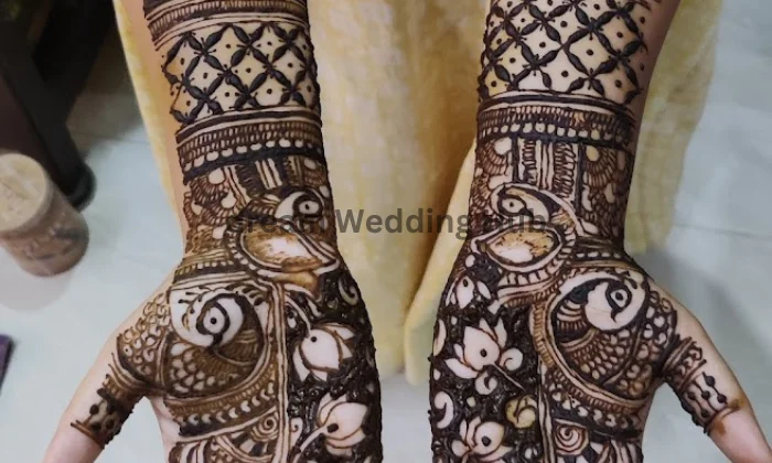 Dazzle mehandi Art